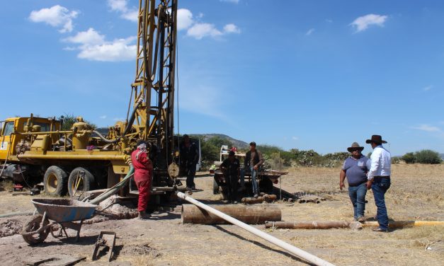 Se está realizando la perforación de un pozo de agua en la comunidad del Patol