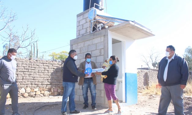 Dr. Mora: Se concluyen 35 acciones de baños con biodigestor