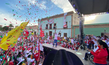 Luis Gerardo Sánchez «Chino» cierra campaña ante una concurrida explanada Matamoros