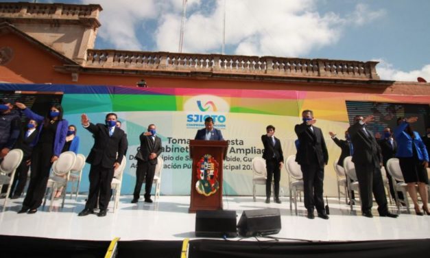 Gobernador toma protesta a integrantes del Gabinete Legal y Ampliado 2021-2024