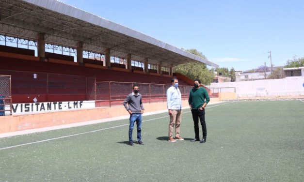 Autoridades municipales y estatales visitan instalaciones deportivas en San Luis de la Paz