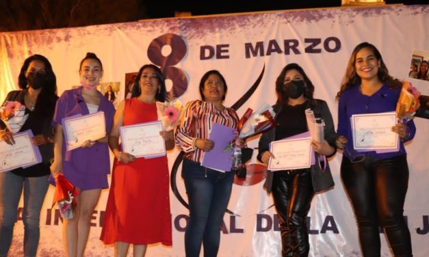Conmemoran Día Internacional de la Mujer en San Luis de la Paz