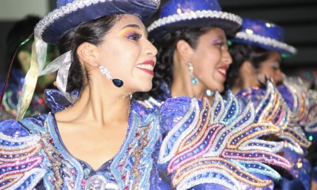 Triunfa ballet folklórico de Bolivia en Festival Internacional del Folklor