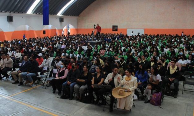 PARTICIPAN 10 MIL ESTUDIANTES DE SECUNDARIAS Y PREPARATORIAS EN MUESTRA PROFESIOGRÁFICA