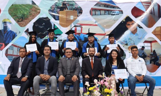 Egresa Generación 2020 – 2022 de la UTSMA Dr. Mora