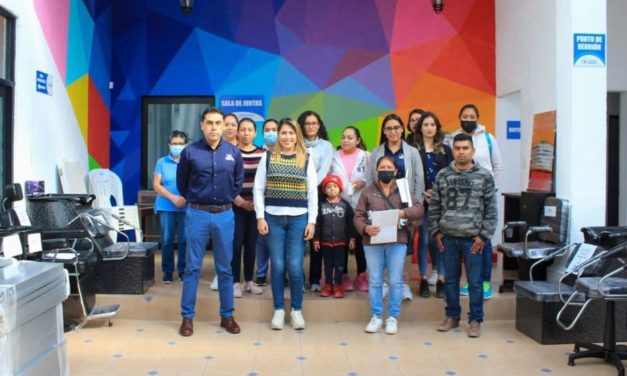 Entrega gobierno municipal equipamiento para emprendedores