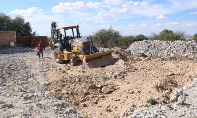Gobierno ludovicense y la Japasp impulsan obras para dotar de servicios básicos a las familias de San Luis de la Paz.