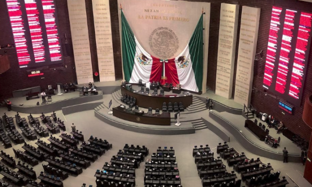 Reducen diputados edad mínima para ocupar cargos públicos