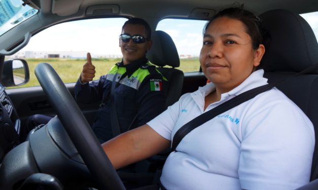 Regresa Acción Rosa con clases de manejo gratuitas para mujeres iturbidenses