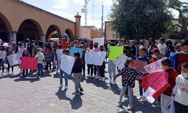 Instalación de granja porcina en La Palmita representa grave daño ecológico; habitantes se oponen