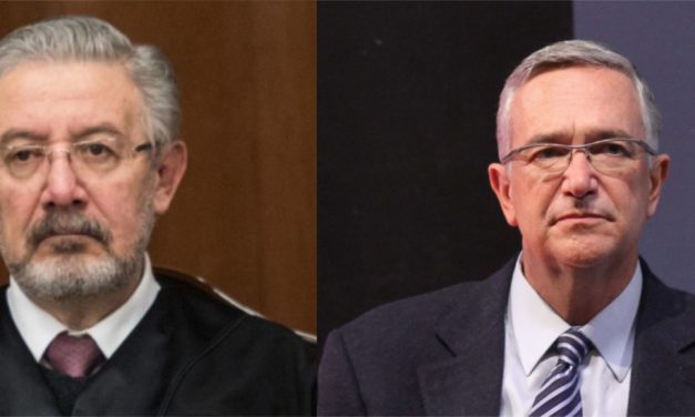 AMLO cuestiona a ministro por guardar expediente sobre deuda millonaria de Ricardo Salinas al SAT