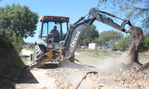 Arranca gobierno municipal obra de drenaje en la localidad de la Estancia del Capulín