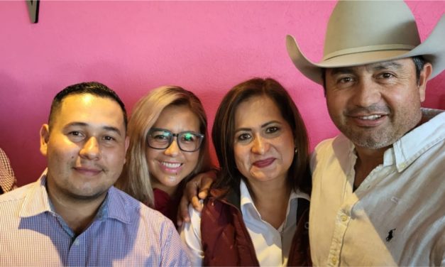 Genaro Martín Zúñiga anuncia que Nancy González, ex candidata del PRD se suma a su campaña; Asisten a evento de inscripción como pre candidato