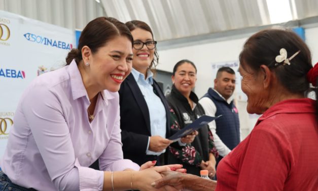 Entregan constancias de INAEBA a Iturbidenses por concluir primaria y secundaria
