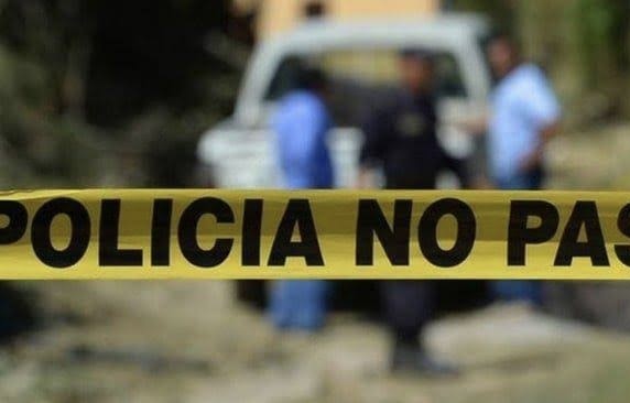 Reportan a un hombre baleado y apuñalado en La Cinta