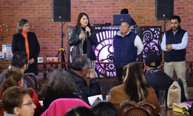 ALCALDESA SE REUNE CON MAESTROS DE LA ZONA 514