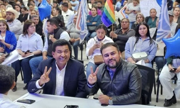 Roberto Carlos Terán y Raúl Emilio Méndez Chávero registran fórmula para la diputación local distrito II por el PAN