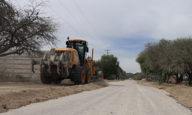 REHABILITAN LAS CALLES Y CAMINOS DE SJI EL EQUIPO DE “LOS CHULOS”