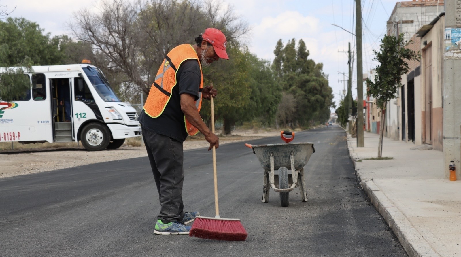 cf784749-c876-435f-9863-0fd189ee0d4b