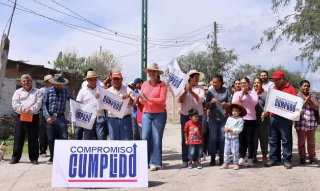 ARRANCÓ CINDY ARVIZU OBRA DE ELECTRIFICACIÓN Y ENTREGÓ CALLE PAVIMENTADA EN GIRA DE TRABAJO POR COMUNIDADES