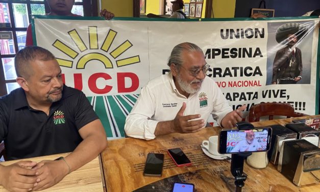 Integrantes de la UCD protestan en cuartel de Guardia Nacional