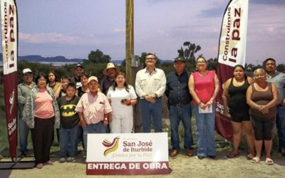 Entrega el Gobierno Municipal medio kilómetro de alumbrado público en Los Chávez