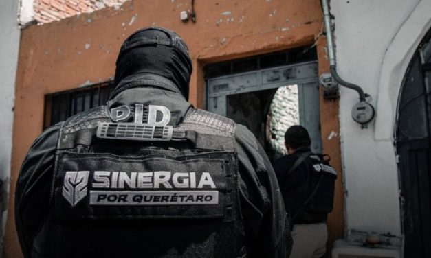 Mueren tres hombres al caer a barranco durante operativo en bar clandestino en Querétaro